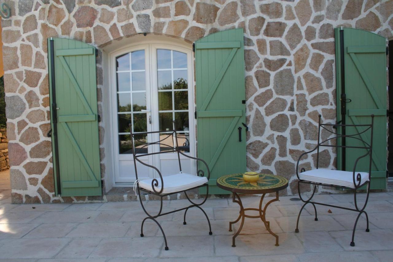 ترانس-إن-بروفنس Le Mas Des Tarentes Chambres D'Hotes المظهر الخارجي الصورة