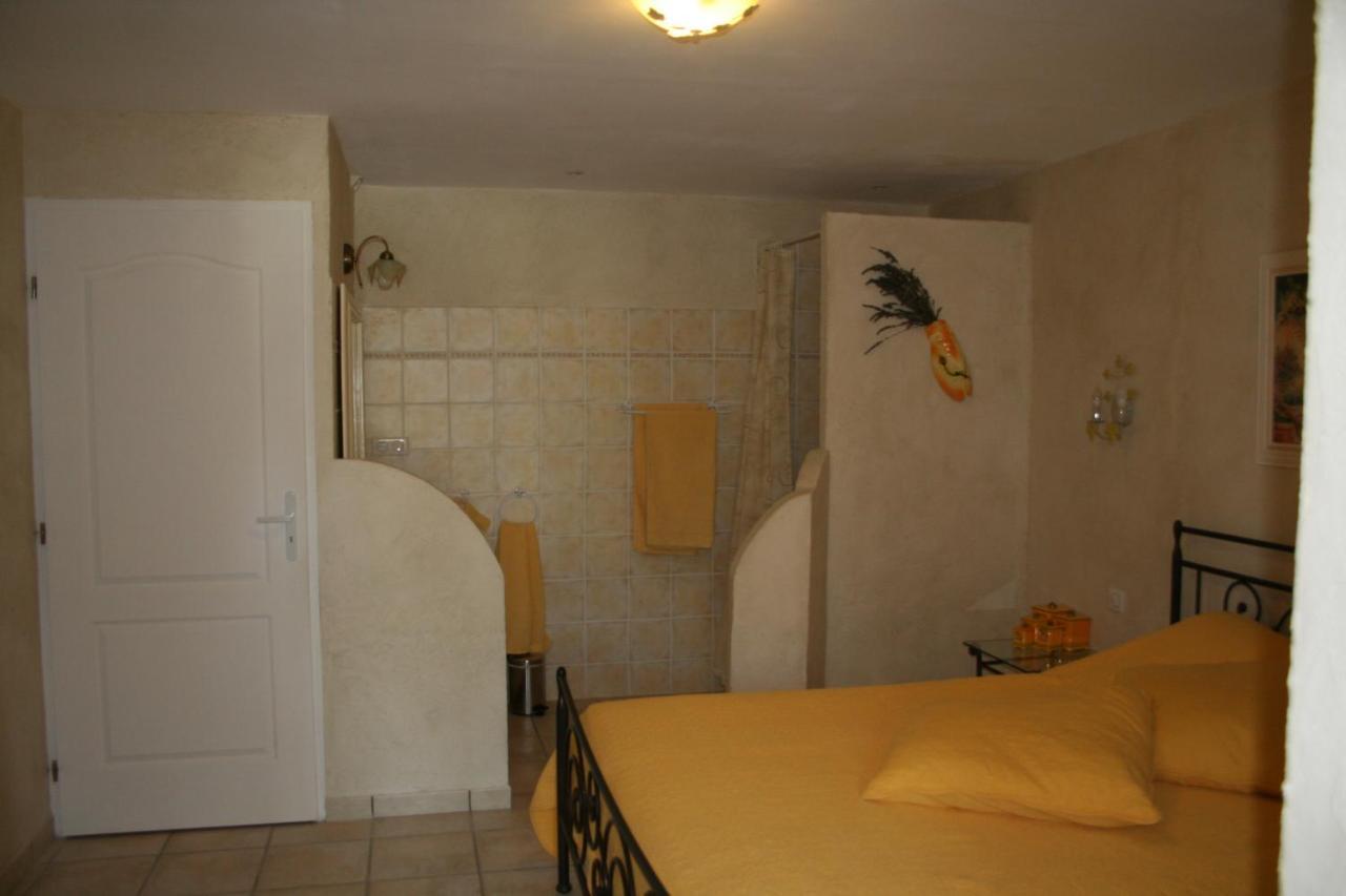 ترانس-إن-بروفنس Le Mas Des Tarentes Chambres D'Hotes المظهر الخارجي الصورة